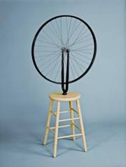 自行车轮子 现成物 木头、钢 127cm×32cm×64cm 杜尚（法国） 1919年 纽约现代艺术博物馆（美国）
